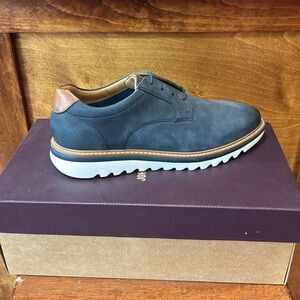 Johnston and Murphy Braydon plain toe navy shoe